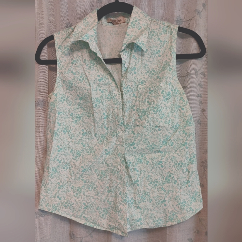 Great Northwest white/teal floral vest